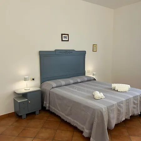 Nonna Rosa, Centro Storico